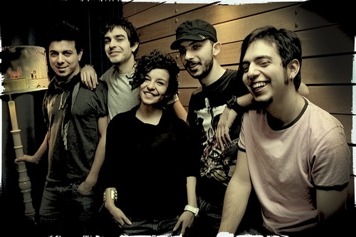 modelmodel7's profile picture. Biz bir grup olarak buradayız...