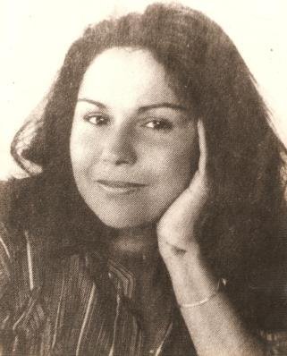 Considerada por la crítica especializada, como un icono del arte visual dominicano, Rosa Tavarez. Premio Nacional de Artes Visuales 2018