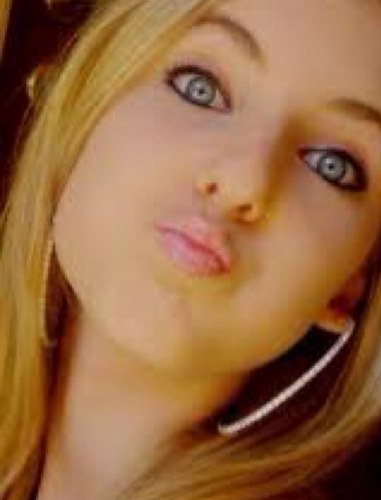 lhpmari's profile picture. 