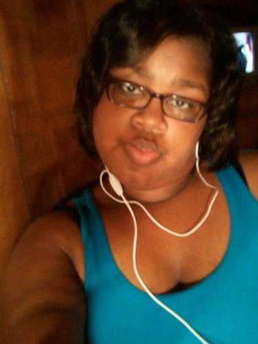 HeLlO [:.... mYh NaMe iS ELISHIA i aM a kOOl Laid BaK pERsON wHO lIFEs Goes JuS LikE Dis TEAMS: # TEAMc/o2k12 #teamMARRIED #teamPRETTY