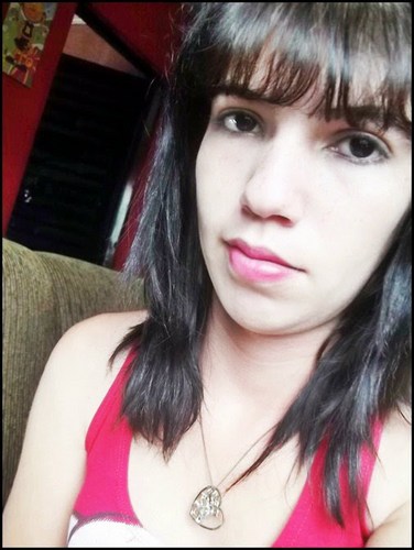 Serva do senhor , nada pode interromper minha adoração  por que Deus habita em mim