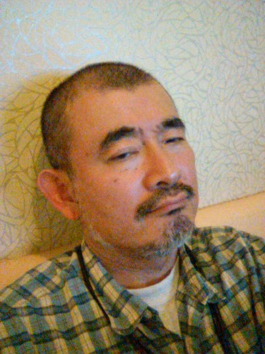 短髪・髭親父。
Webプログラマやってます。
160 x 60 x 67
いろいろと永く付き合えるような友達を探してます。