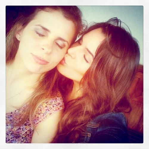 FC Official De las Hermanas Mas Tiernas, Talentosa Y hermosas del Mundo @isacastillo7 y @GisyCastillo me siguieron el 16/06/12...