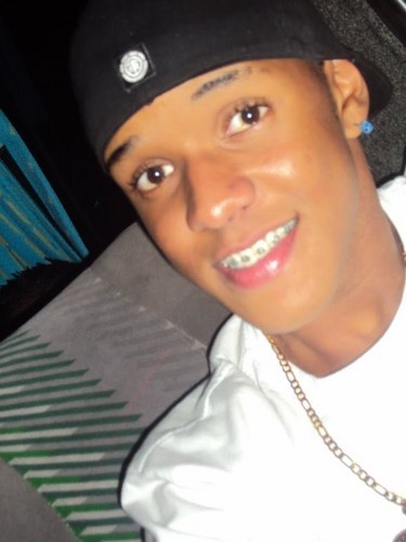 ,,* ppreetin ffeio pa caraay . , ousaddo allegre ffavelado *-* , siiiimpatico ? jamais humilde acima de ttudo !* céeu azul zoona sul éo terror  !*