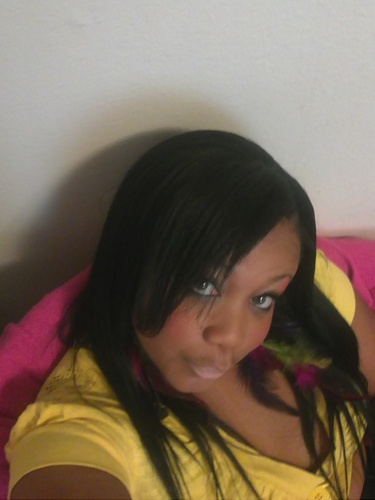 missqueendiva22's profile picture. 