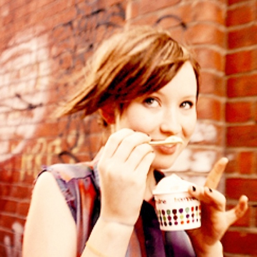 TellTaleAlice's profile picture. The darkened days are over, the lovely days are here. Open your heart, my lover. Open and let me see. •-~MC/OOC for @TellTaleAliceEE~• [[Ebbed Eclipse OOC]]