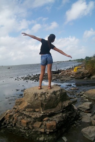 oii euu sou uma mina muita  alegre adoro sair com as amigas por ex ketelyn e mais gosto mais e de tar com  vc neee???te amo viuu  s2