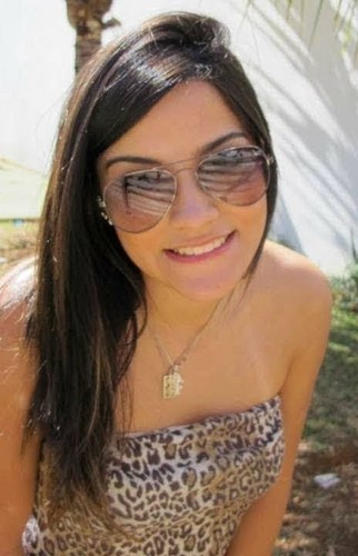 Entre o certo e o errado eu escolho oque me faz feliz :)