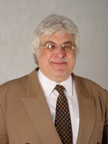 Economista e Professor Universitário