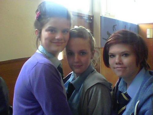names becca  im 16 :) ask if ya wanna know more :) dont bite so dnt be afraid to talk :) x
