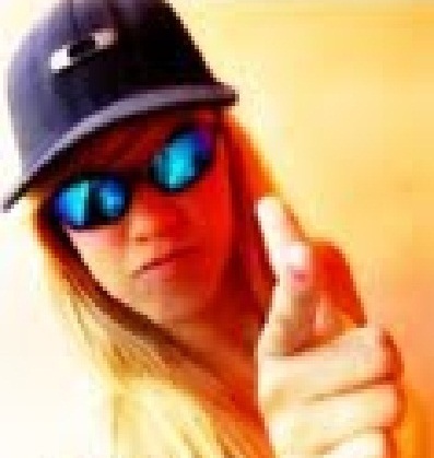 - funkeiirA, 15 aninhos &&&* SOLTEIRINHA!