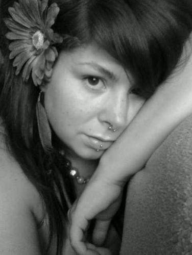 SarahStompbox's profile picture. I'm a lady who loves music *Dnb*, travelling, festivals, hula hooping, and road trips. Big love for my EastCoast FamJam!