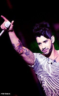 @Gusttavo_lima ~~ Rasão do meu sorriso, da minha vida, da minha existencia... rasão de tudo... Eu Amoo vooç Gugs ♥