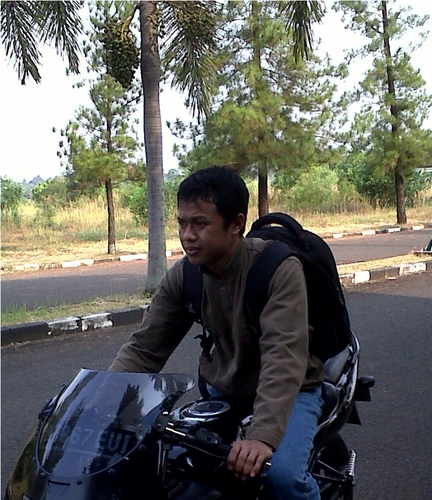 menangislah dimasa muda, maka kau akan tertawa dimasa tua.