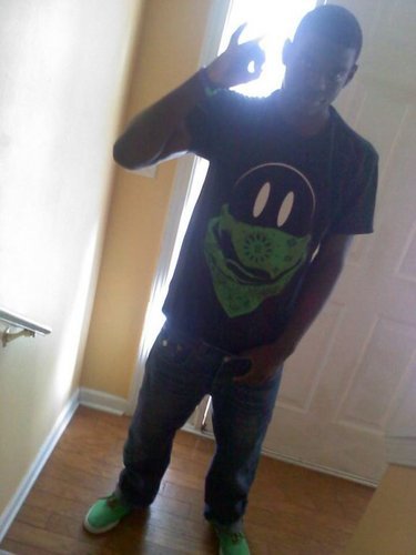 Follow My Everything @_xoCynthiaaa !/Free my Big Bra ShonG /R.I.P Pops&Big Unc
