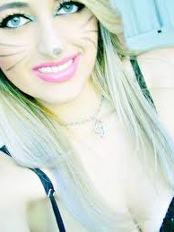 Sou sincera, falo na cara se eu quiser, sou corinthiana, Solteira, e a procura de um verdadeiro amr ^^'