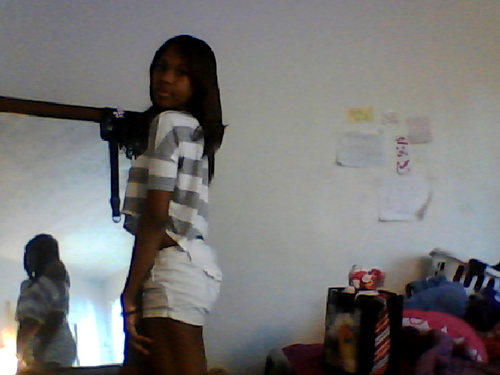 ' Jazmin | 15 | #AGoNG | :) | Follow The Leader (;
