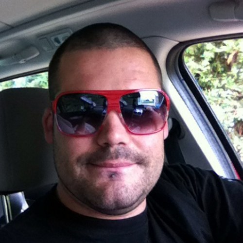 loclolo26's profile picture. Amis twitters venez me rejoindre sur ma page Facebook  F1 fan club luquet loic  Merçi !