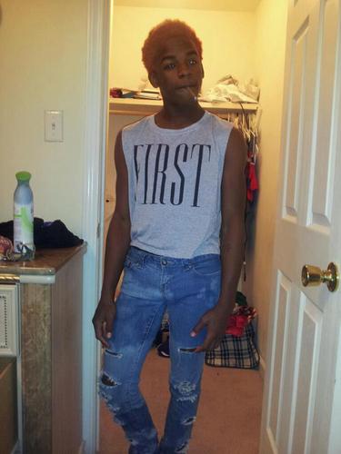 go follow my thuggs @fastracks_b and  @_realtrillbitch