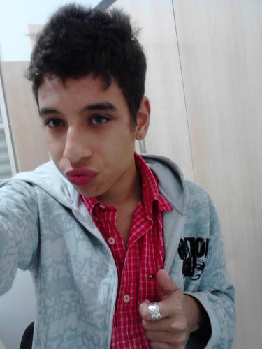 ''sem stress to contigo e nada me aborrece, entreguei meu coração vamo vê no que acontece! ♪ ''