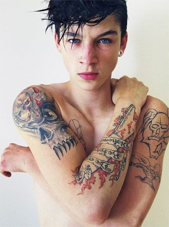 FakeMeOut_'s profile picture. Give all you got. See if you're worth it or not. **ROLEPLAY**