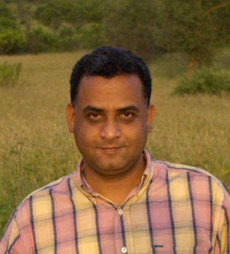Prof Dr Sanjeev Sood is Teacher & Practitioner of Ayurveda, Panchkarma & Vedic Astrology in India & abroad Editor of Magazine DAV’s Ayurveda for Holistic Health