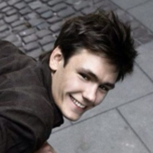 RussoPaxton's profile picture. Slytherin, 6th Year Descendant of Salazar and Ignotus // Younger version of RP with @ShannonSamuel