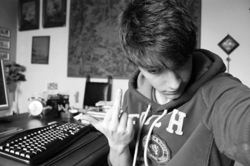 Hello! talking a little about me. I have five years like to take pictures, take a shower, like football, and to make growth in required.   
http://favim.com