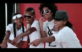 loves MB && music && dance, reading , drawing (: