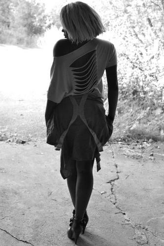 21
Fashion Art Student
Fashion Blogger