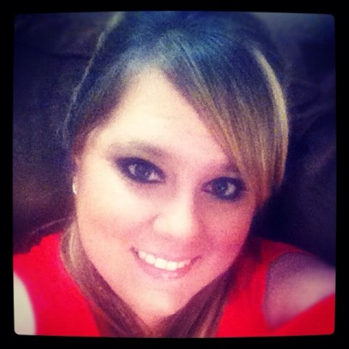 manda_noel's profile picture. loving, free-spirited, paint slangin, panda