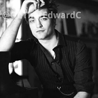Not your average Edward. |Role Play|MC|Inactive|