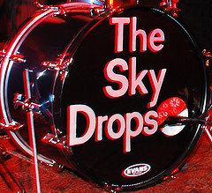 theskydropsband's profile picture. Delaware gaze grunge duo - latest EP Making Mountains out now!