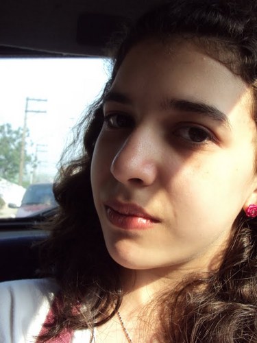Sou fã de Restart,Rebelde,e,Katy Perry,Adele.
Amo chocolate e massas.
Amo minhas amigas (MAI - BFF)