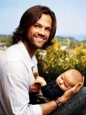 I just love supernatural heroes.....anyone spn fan can ask for follow back!