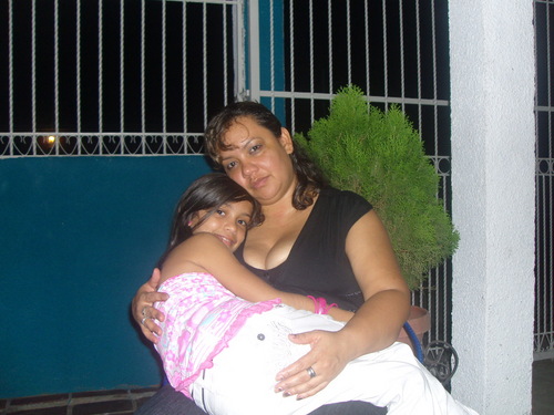 sentimental pero super guerrera me gusta luchar por lo que es mio
y tratar de cumplir mis metas
