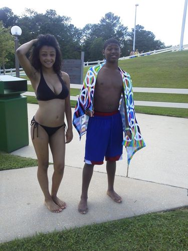 | Thug |  Sophomore |  Bestfriend: @iShootHoesDown_  ♥♥ |