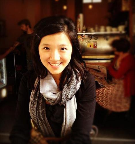 NatalieWibowo's profile picture. Wife of @FirmanDjaja | Residential Sales Executive