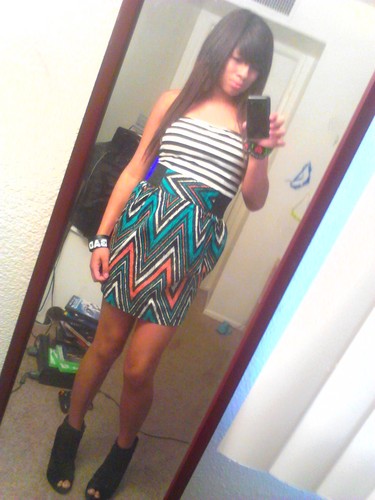I'm a 17 yr old my motto is Stay strong Live life Be happy :)