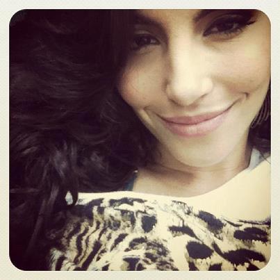 Prefiro ser feliz do que ter razão
@melfronckowiak Mas talvez, vc não entenda
Essa coisa de fazer o mundo acreditar
Que meu amor, não será passageiro
Te