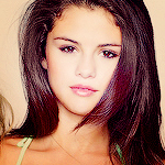 Selenator ★. Dreamer ∞ . Gomezing ♥ .
I can't explain in 160 characters how I love Selena. Thanks for all Godmez :)