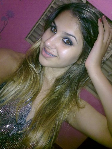 SOU MELHOR DO QUE AS PESSOAS PENSAM PIOR DO QUE ELAS IMAGINAM CRITICAS Ñ ME ABALAM.ELOGIOS Ñ ME ILUDEM.SOU O QUE SOU Ñ O QUE ACHAM DE MIM NINGUÉM VAI ME MUDA..