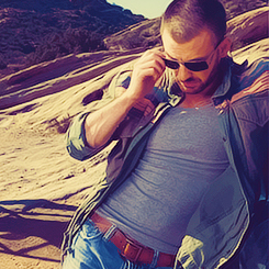 Acredite nos seus sonhos que você tem quando está dormindo.  Desde : 12/06/2012 (Chris Evans)