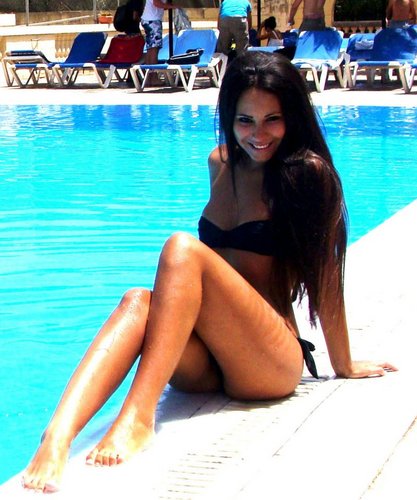 teresa_diazb's profile picture. Diplomada en Diseño y Técnico de grado superior en Patronaje y Moda. Trabajando de diseñadora de vestuario para una empresa y mano derecha de Angela Rossignoli