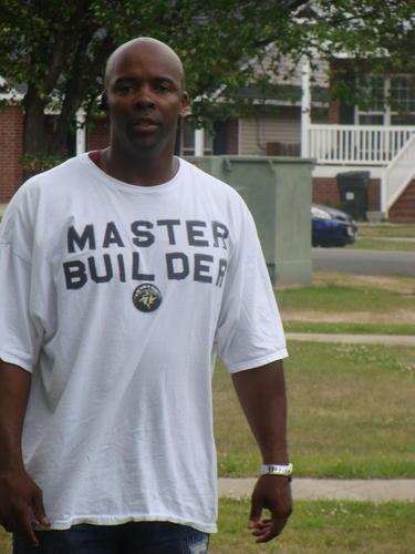 I am founder and owner of True TECH Solutions. Computer/laptop/cellphone repair company!