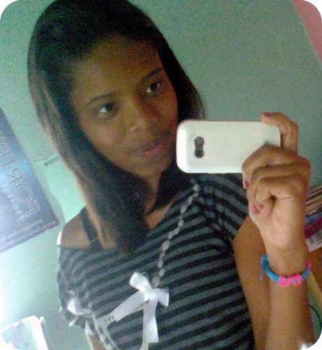 Signo: Escorpião ,Idade: 14anos, Time: Santos ♥ Feia,chata,boba e muito #FEELIZ ! amo demais meu Gustavo Augusto ♥ 
http://t.co/XiHOjMpa9n