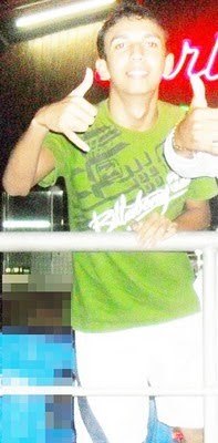 EU' ? HAHA vamoo lá extroveertido , interessantee mt legaal , legal mesmoo danço mt e jogo mt ' eeo Restoo so depois q me conheceer' kkk