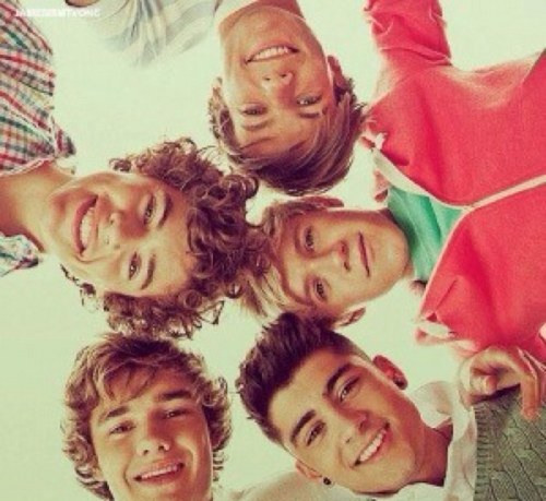 1Diirectionor's profile picture. hello(: i am in love with one direction- totally obsessed. i make a new 1D quote everyday