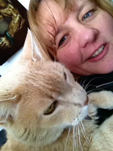 LoriDowe328's profile picture. Mom, wife, daughter, sister, kitty lover... and blessed