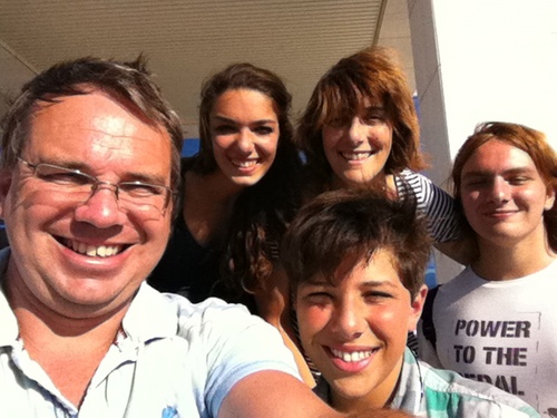 Welsh father with amazing family, Sam, Jake & Hannah and gorgeous wife, Liz. Living in Oxford.cancer survivor Thank you Churchill Hospital Oxford